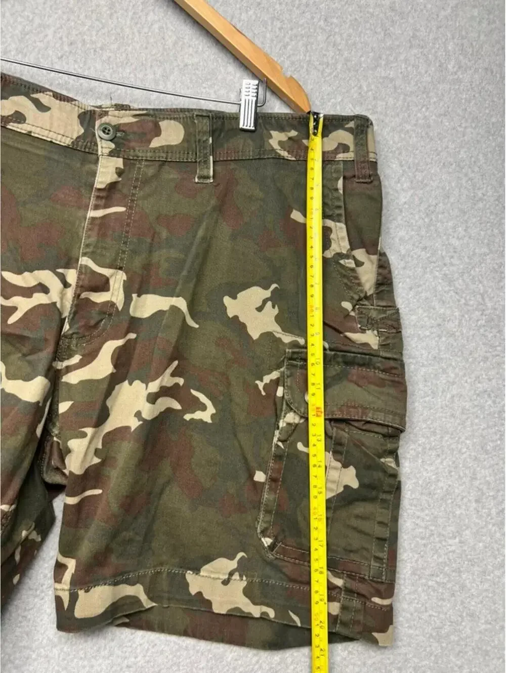 Vintage Y2K Foundry Camo Cargo Shorts Mens Size 46 Green 8